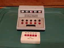 Vintage Table Model Draw Poker - Waco 1971 - Cordless Electric With Handheld