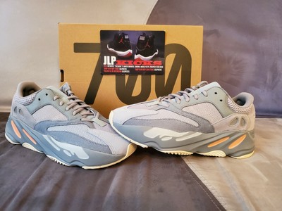 grade school yeezy boost 700