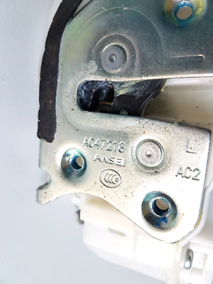 MITSUBISHI OUTLANDER 2.0HYBRID 2015 FRONT LEFT DOOR LOCK A047218