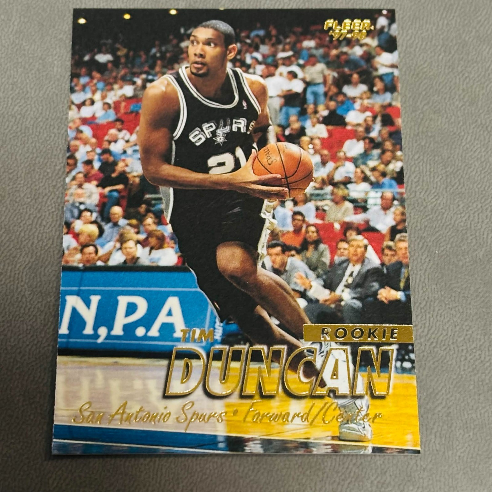 Fleer 1997-98 Tim Duncan Rookie #201 San Antonio Spurs NBA Basketball
