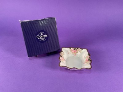 Queen s Square Sweet Dish Midnight Rose