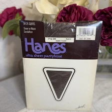 Vintage Hanes ultra sheer pantyhose Size Plus E Town Taupe Style 885. Sandalfoot