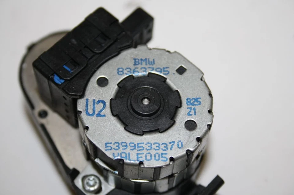 Stellmotor Heizung BMW 528i 5er E39 8363795 VALEO 06-1998 — 第 3/3 张图片