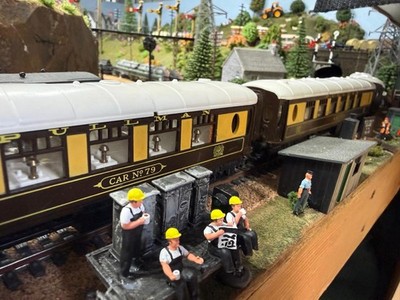 4x Schwader von Hornby Triang R228 & R328 Modell Pullman Reisezugwagen Spurweite OO ohne OVP