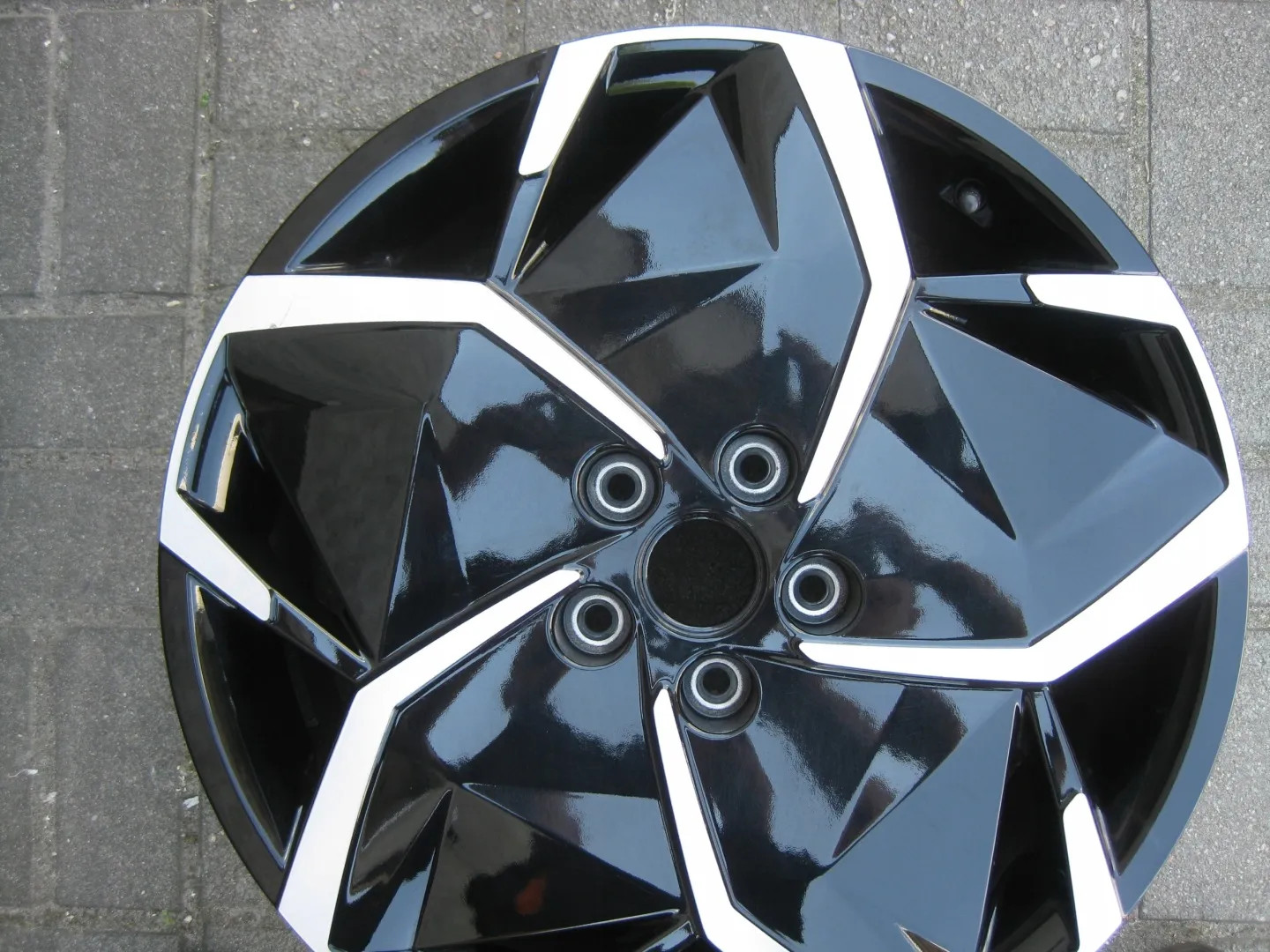 1 cerchio in lega 19 pollici 7,5" 5x114,3 49 5ET nero lucido 52910GI110 Hyundai Ioniq foto 3