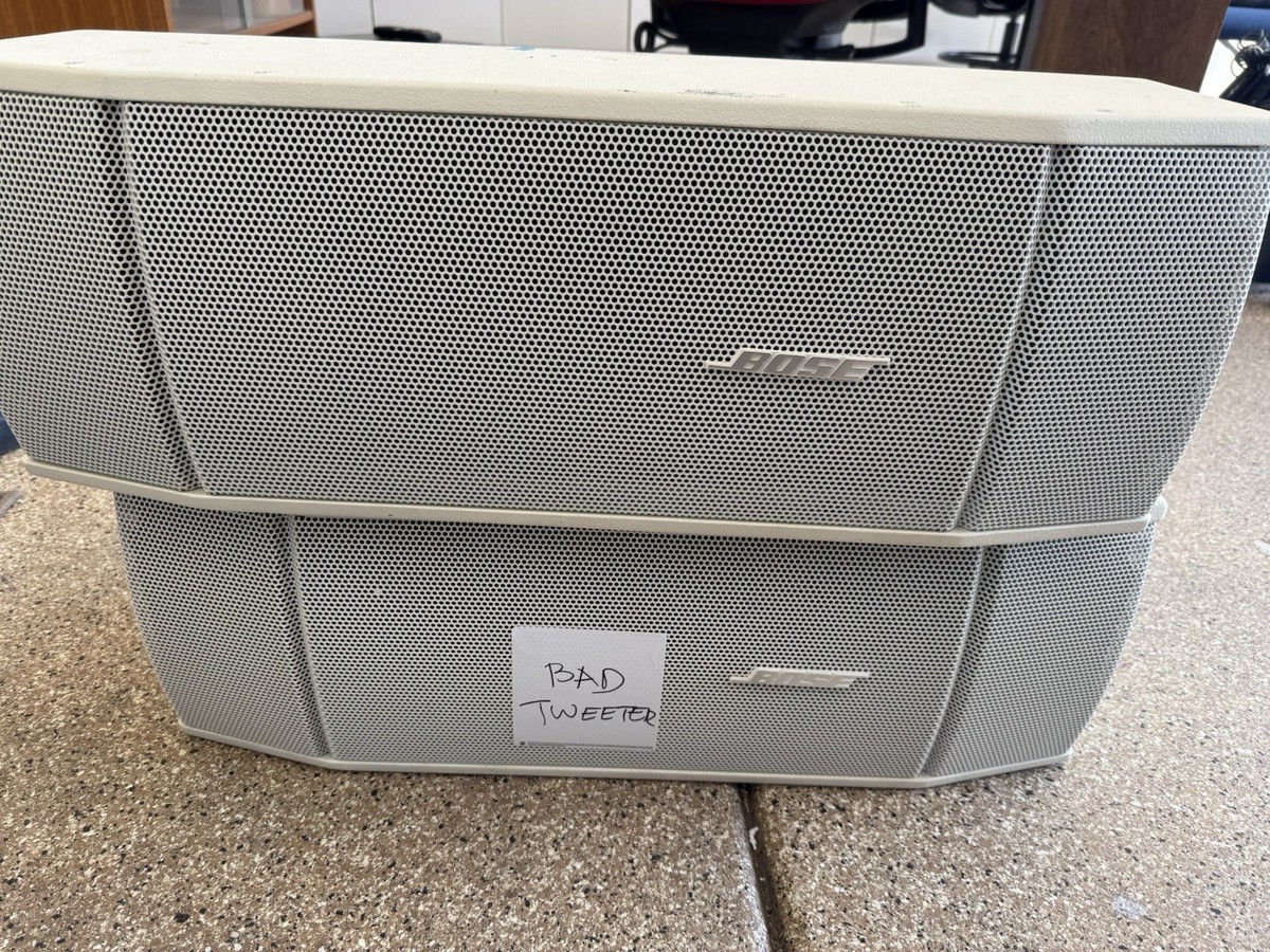 Bose RoomMatch Utility RMU208 Loudspeaker (White) 1 Tweeter Doesnt
