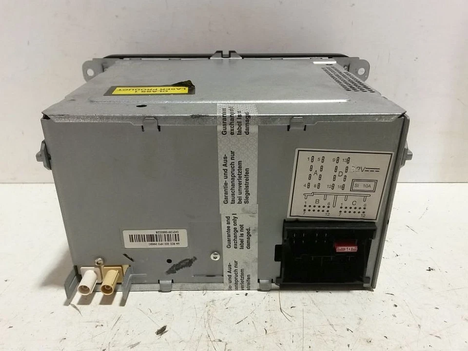 RADIO Volkswagen Passat Variant (3C5) Combi 1.9 TDI (BLS) 1K0035186AD - Imagen 3 de 4