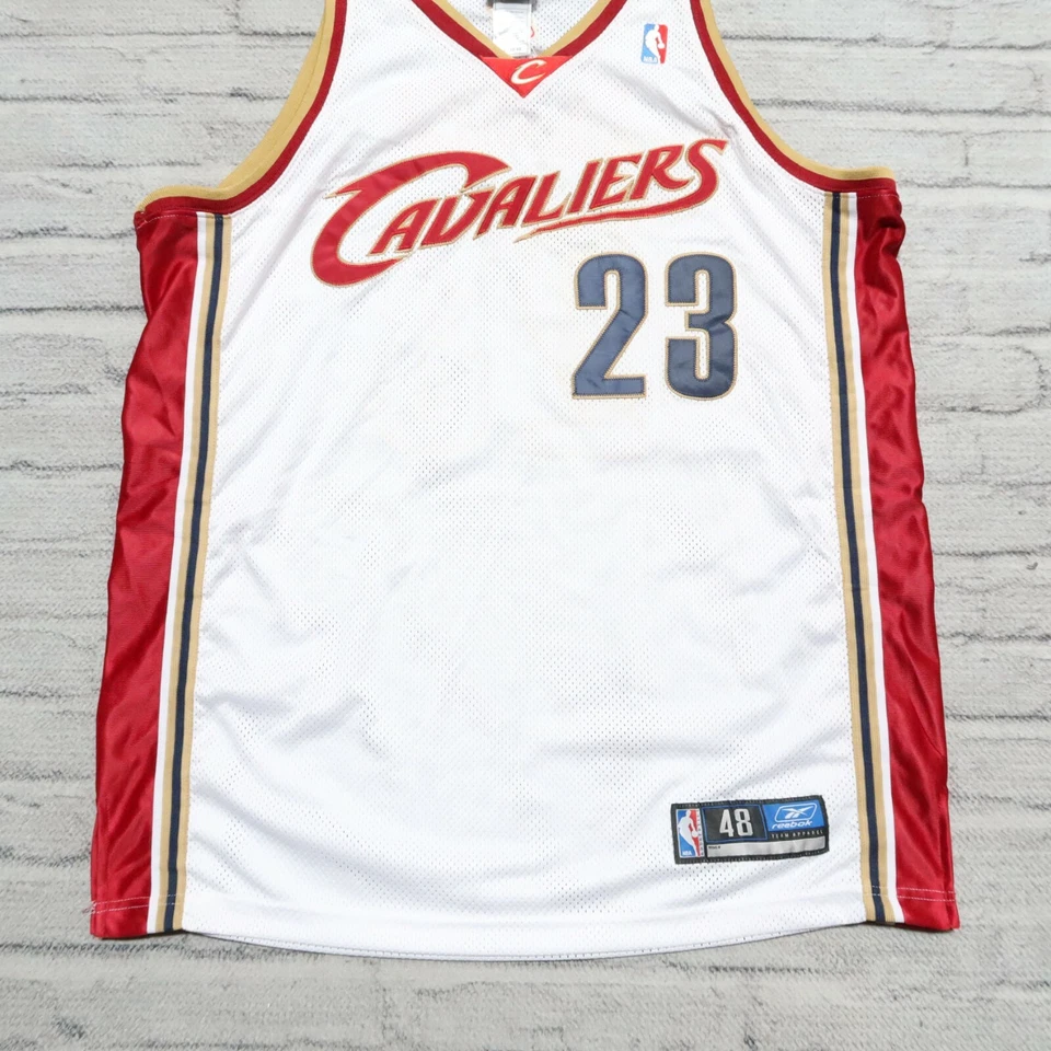 Camiseta deportiva de baloncesto vintage de los Cleveland Cavaliers Lebron James auténtica cosida Foto 3 de 4