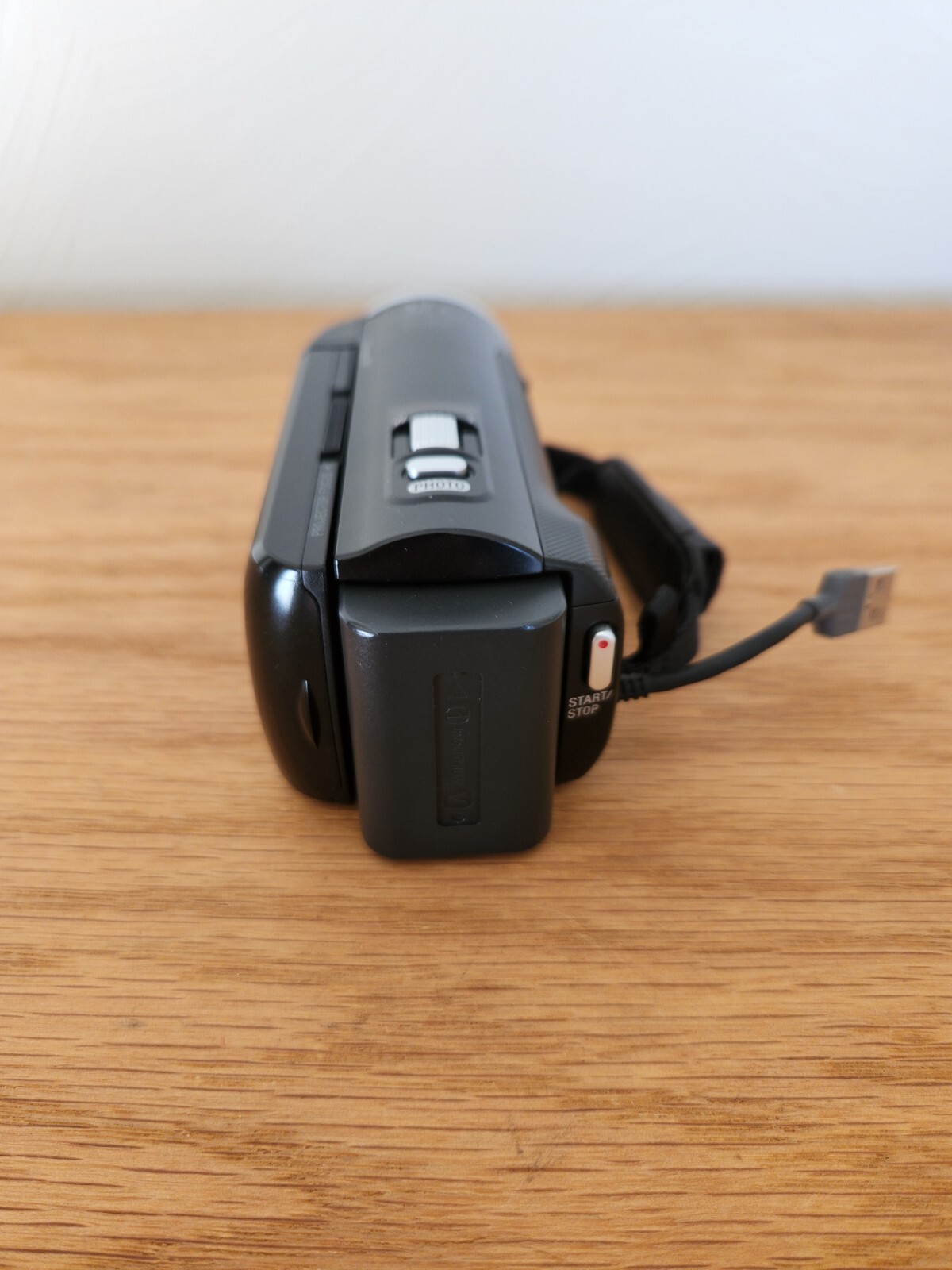 Sony HDRPJ230 8 GB Handycam Camcorder W Built in Projector! eBay