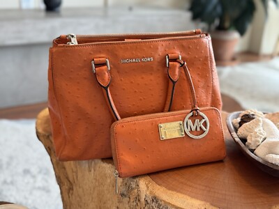 Michael Kors orange leather bag and wallet dust bag authentic original  Crossbody