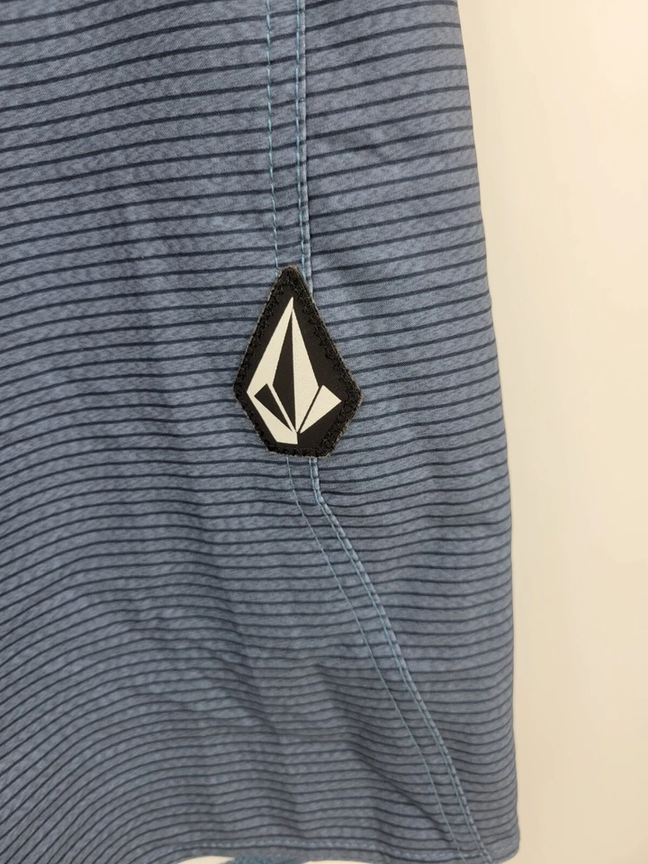 Volcom Swim Trunks Mens 28 Blue Stripe Board Shorts Swimming Outdoor - Image 4 of 4