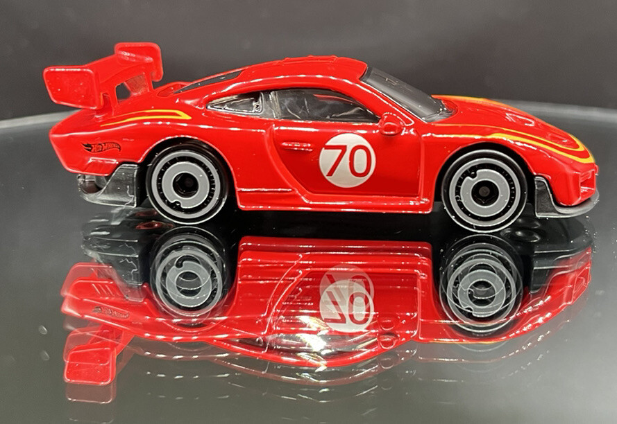 Hot Wheels Loose PORSCHE Racing 935 #12/250 HW Turbo 1/10 Loose