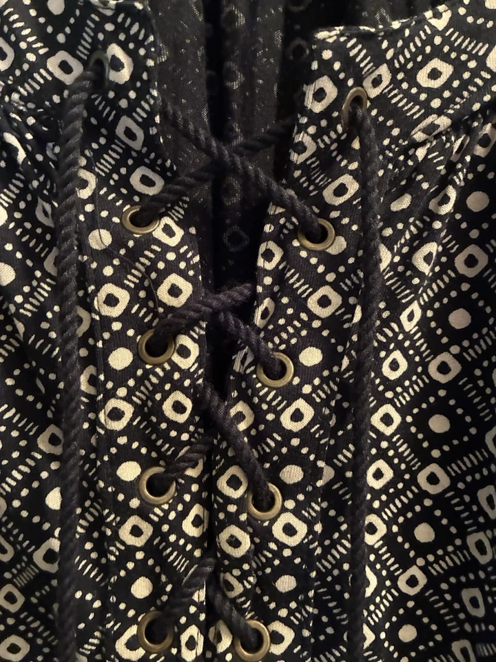 Túnica ligera de mezcla de algodón negra con manga globo CHAPS para mujer Geo XXL Foto 3 de 4