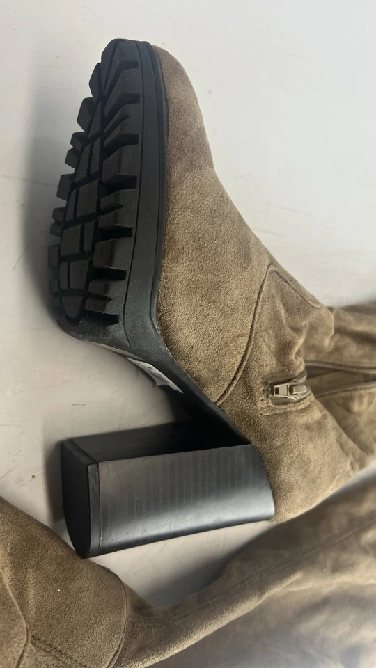 Botas femininas Wild Diva Lounge camurça sintética acima do joelho tamanho 9 marrom - Imagem 3 de 4