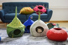 Felt Premium Cat Igloos/ Handmade Modern Design Cat Beds/ Non-allergic Cat Caves