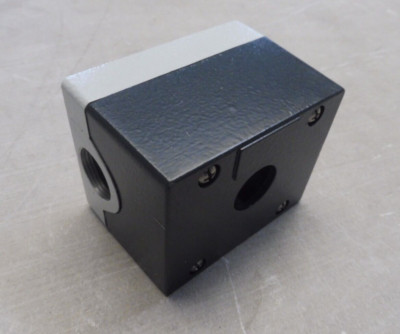 Scheider Electric XAMD01 Metall Gehäuse (073884) NEU