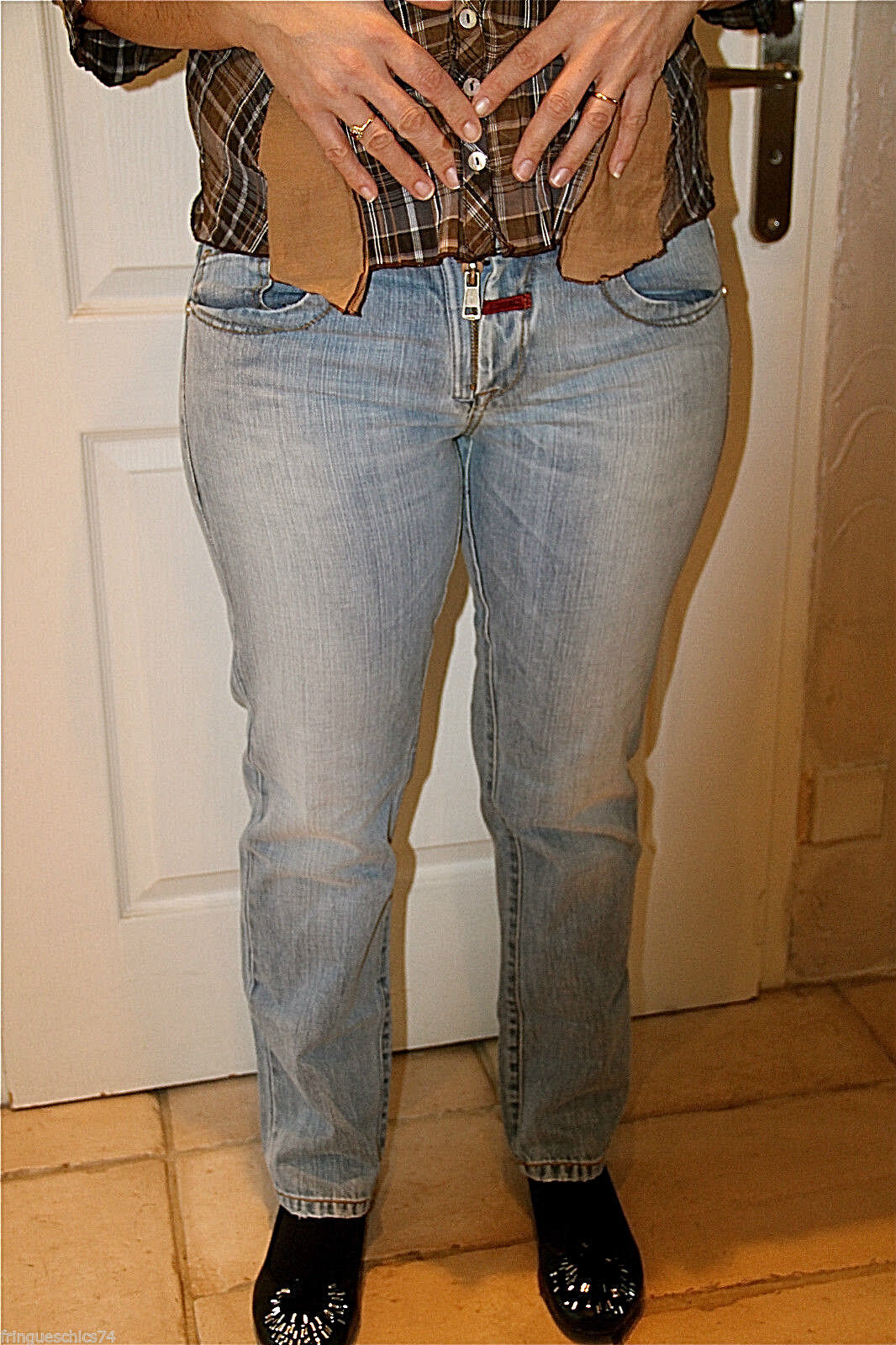 Picture 1 of 4