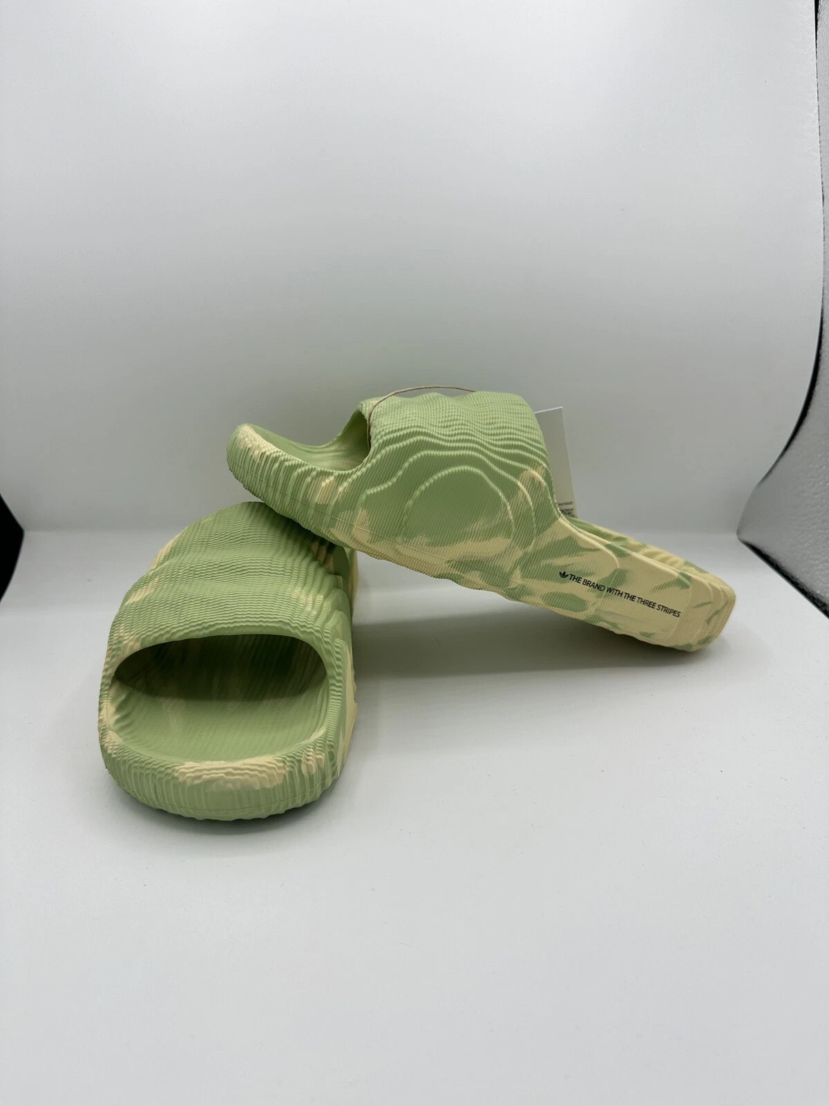 Nuova Adidas Originals Adilette 22 Magic Lime Desert Sand GY1597 taglia 6 diapositive