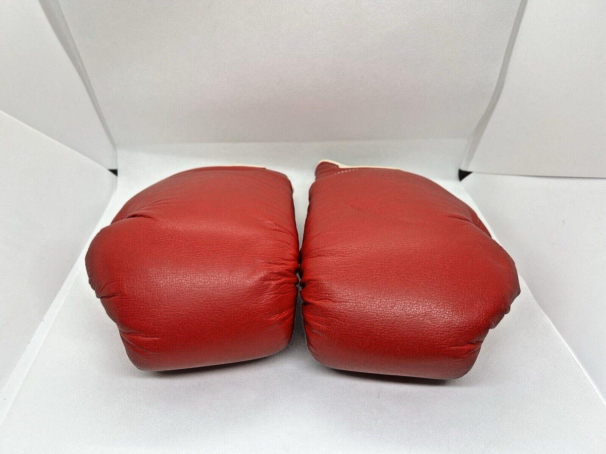 Winning Boxing Gloves Red Rubber band 8oz MGS-200 Discontinued