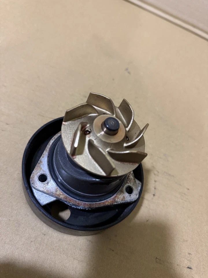 AUDI Q7 2007-2010 3,6 L - refrigerante/bomba de agua 022121019A OEM Foto 3 de 3