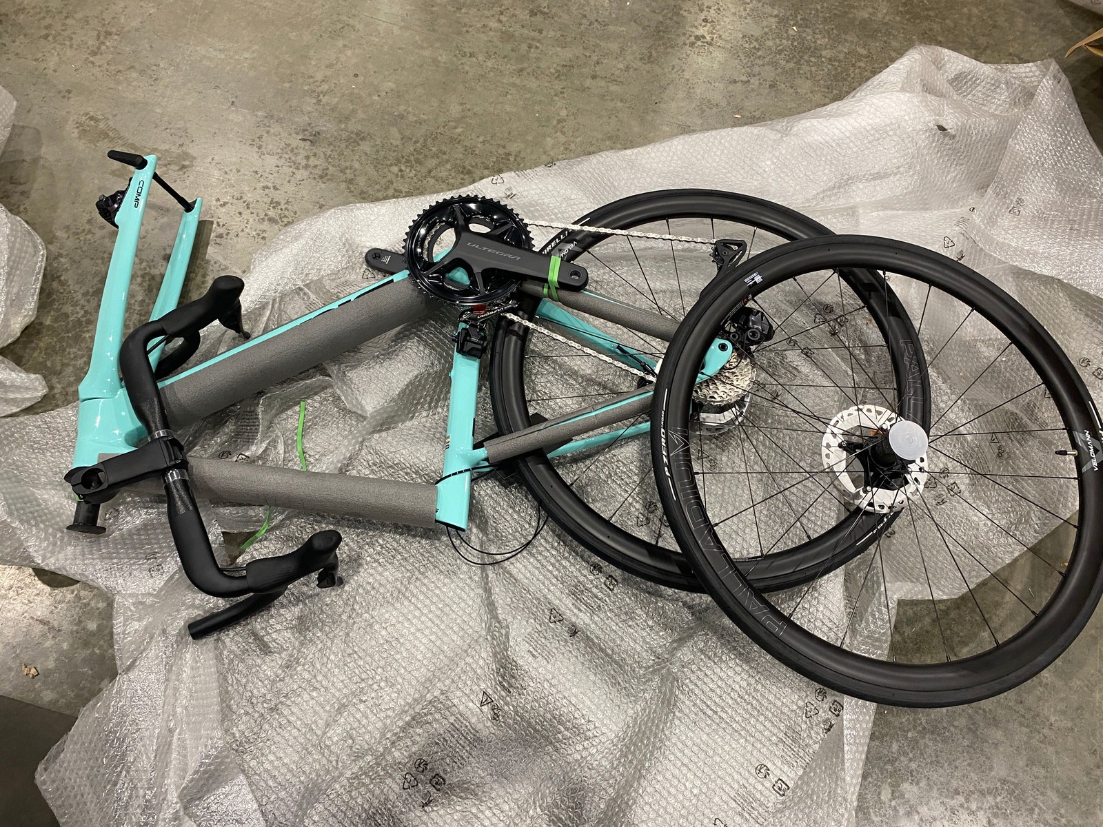 Bianchi Specialissima Comp Ultegra DI2 Bike Size 47 MQ-CK16/Graphite