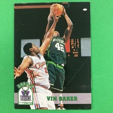 Vin Baker 1993-94 NBA Hoops Rookie Card #363 Milwaukee Bucks. rookie card picture