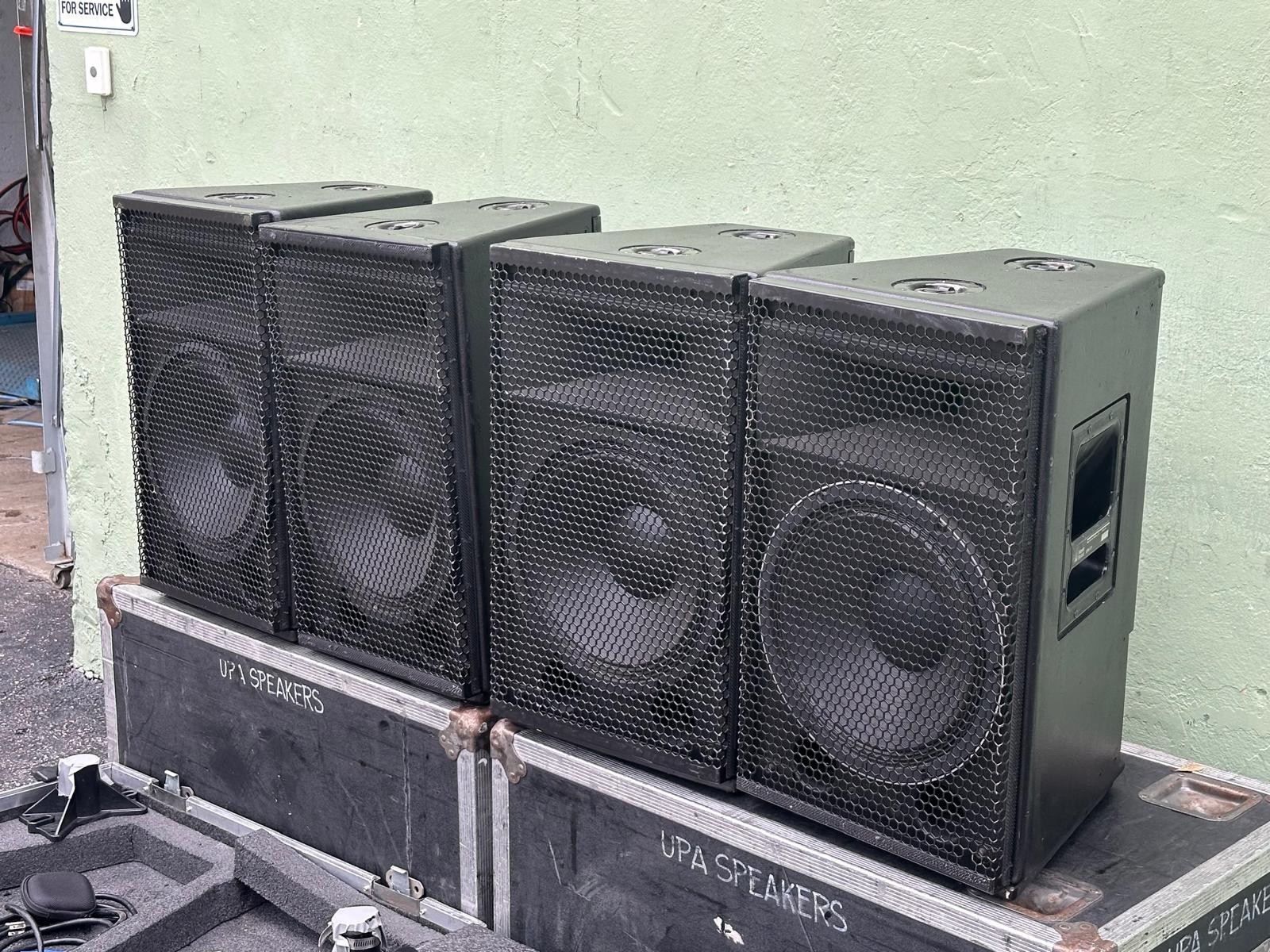 Meyer Sound UPA-1P Compact Wide Coverage Loudspeaker W/Case (Pair) THS