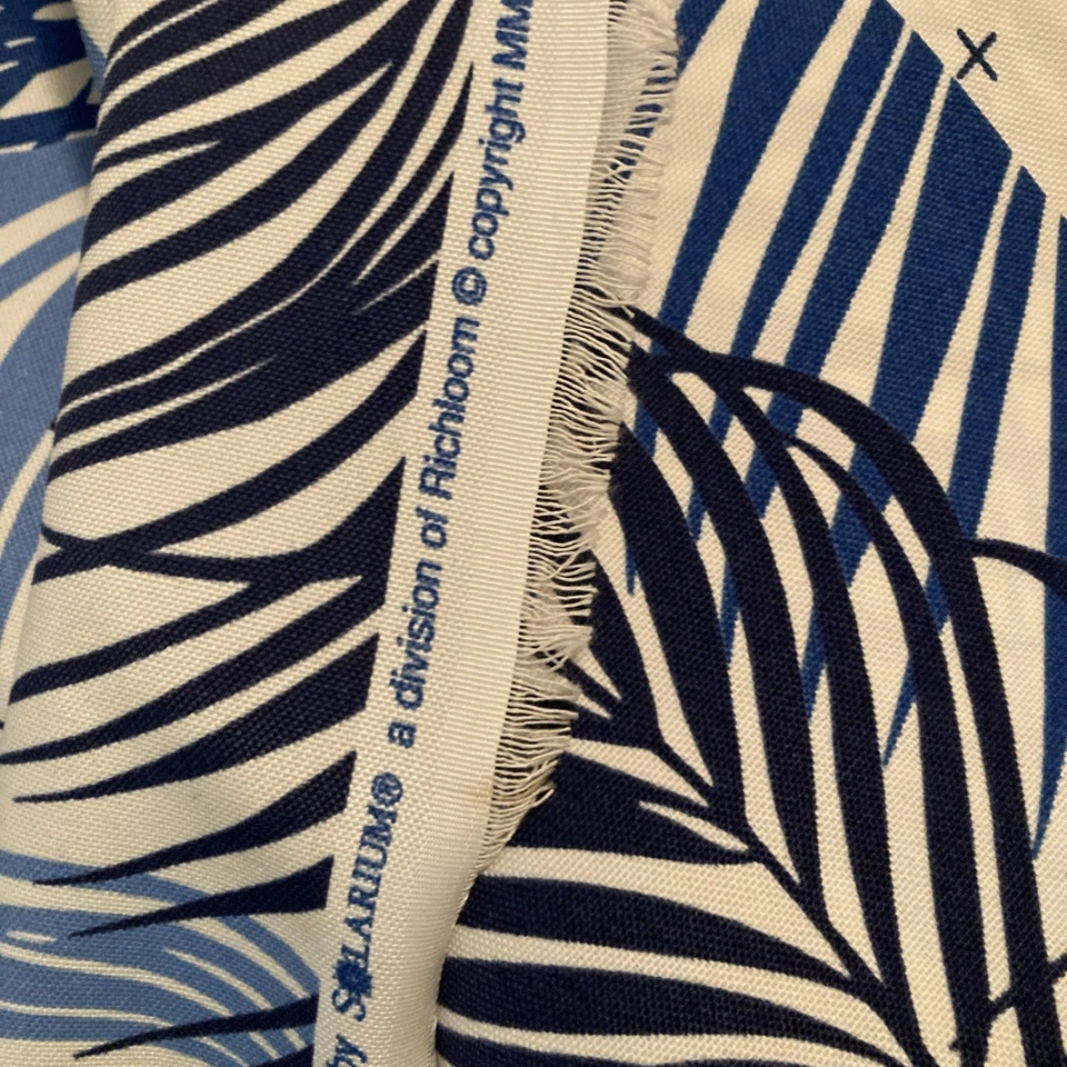 AN ORIGINAL SCREEN PRINT DESIGN BY SOLARIUM OUTDOOR FABRIC BLUE/WHITE PALM FROND - Image 2 of 4