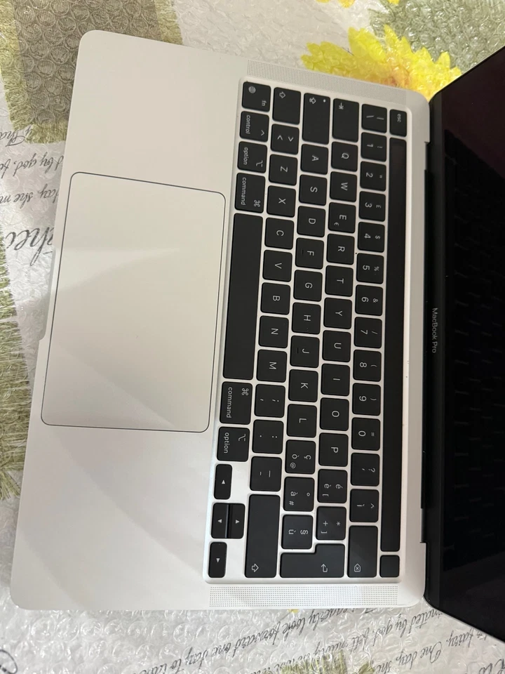 Apple MacBook Pro 13,3" (512GB SSD, Intel Core i5 1.4 GHz, 8 GB) grigio Siderale, foto 4 di 5