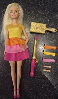 Barbie Ultimate Curls blond Puppe Spielset mit allem Zubehör. 