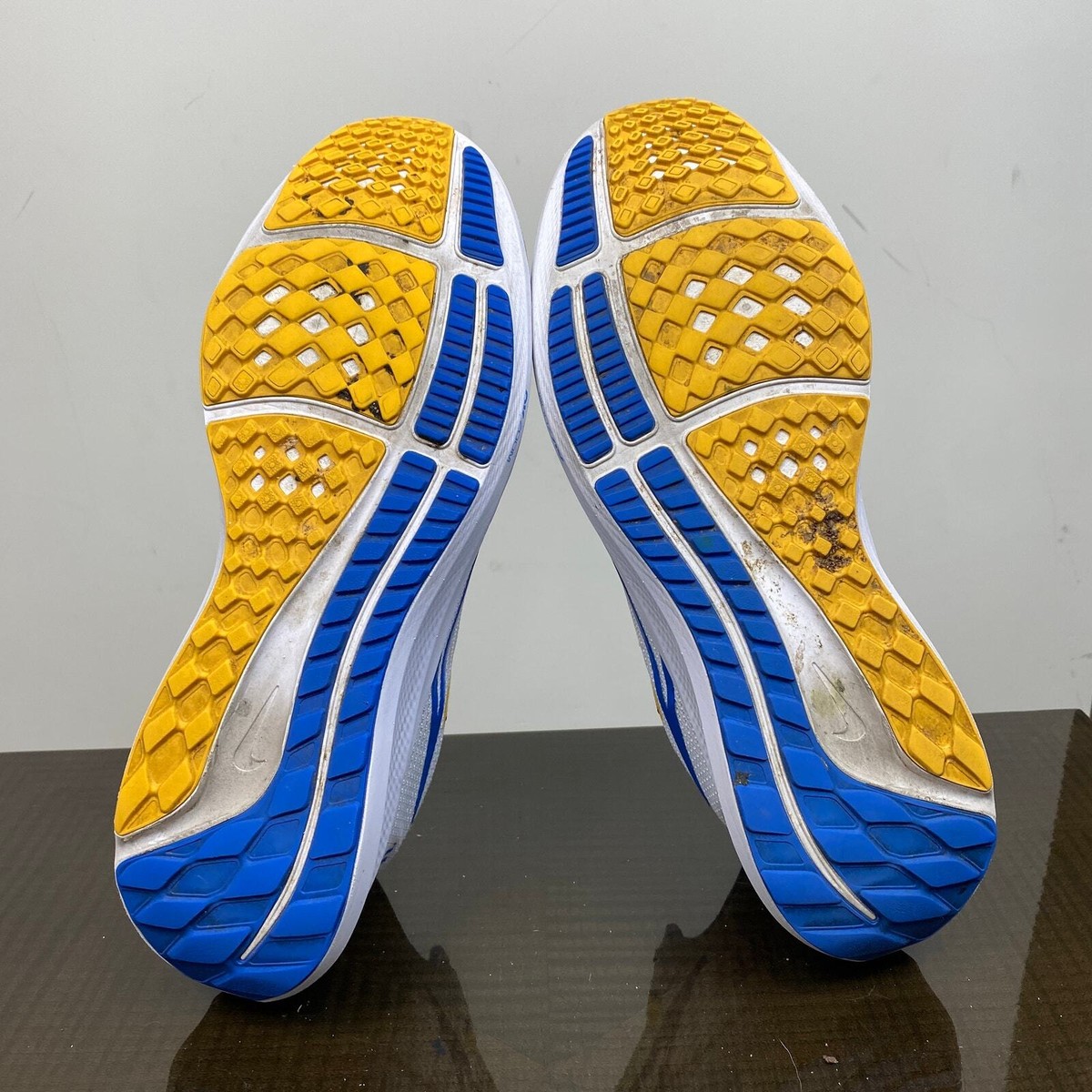 Nike Pegasus 40 UCLA Road Running Sneakers Shoes Men display picture 1
