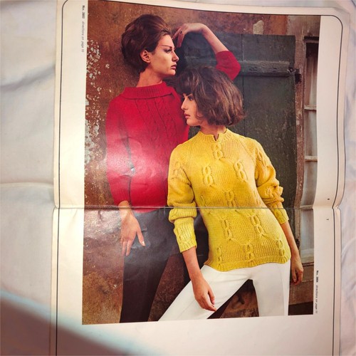 1960's Reynolds Designer Sweater Knitting Patterns Vol 36 - Picture 4 of 14