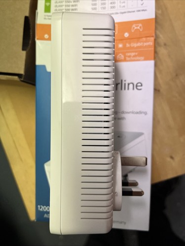 DEVOLO 1200+ WiFi dLAN Add-On GIGABIT PASSTHROUGH POWERLINE ADAPTER 2 PORTS - Picture 2 of 9