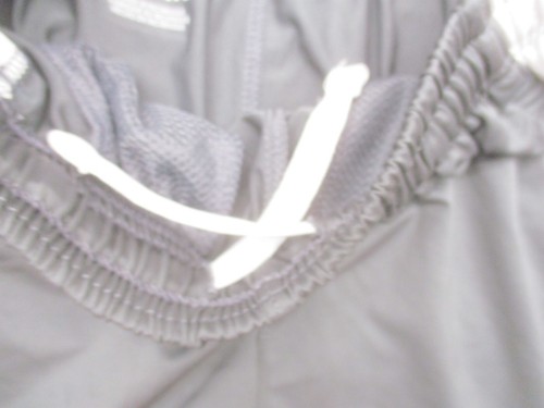 Under Armour Size M Boy Gray Stretch Waist Pocket Lightweight Running Shorts 251 - Picture 5 of 8