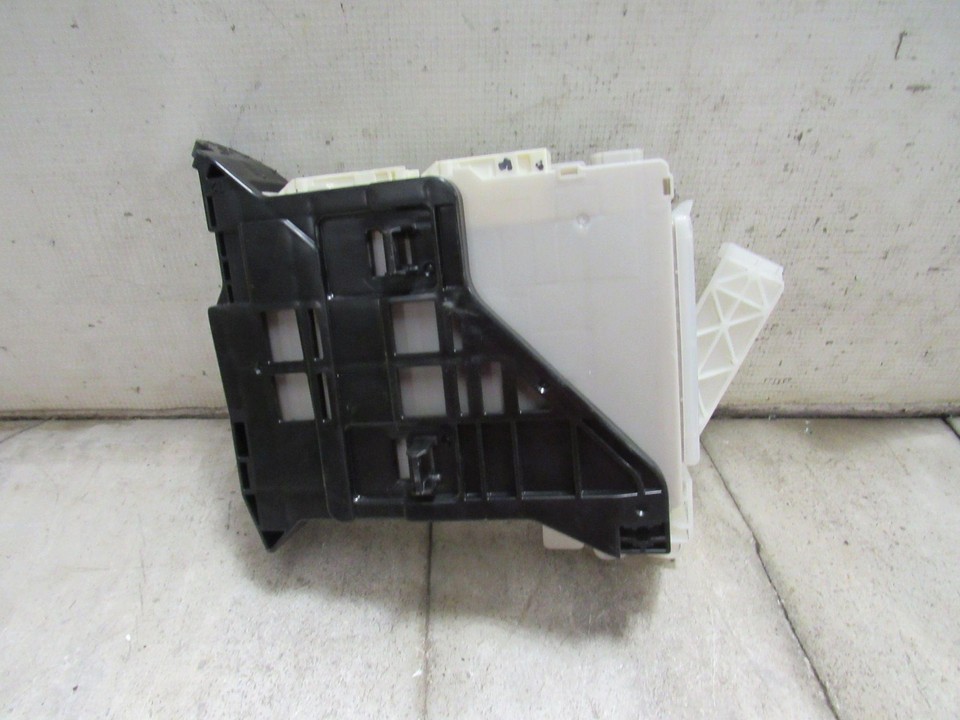 2010-12 LEXUS HS250H Communication Control Module (telematics ...