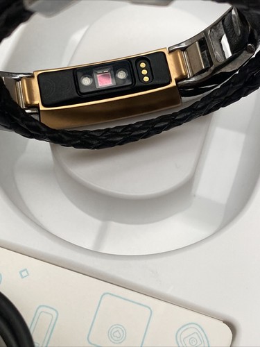 Fit Bit Alta HR Special Edtn Gold New Showroom Mdl In Box +TONS of Bands & Cord - Picture 5 of 18