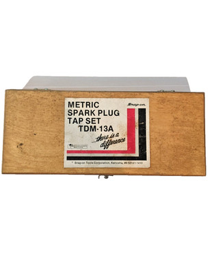 Snap-on TDM-13A USA Metric Spark Plug Tap Set w/Wooden Case
