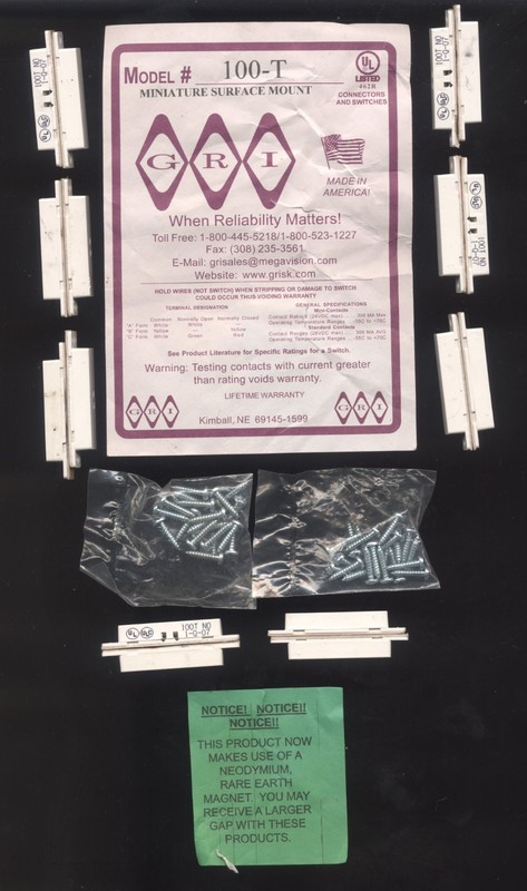 (LOT OF 8) GRI 100-T-W WHITE SURFACE MOUNT CONTACTS NEW