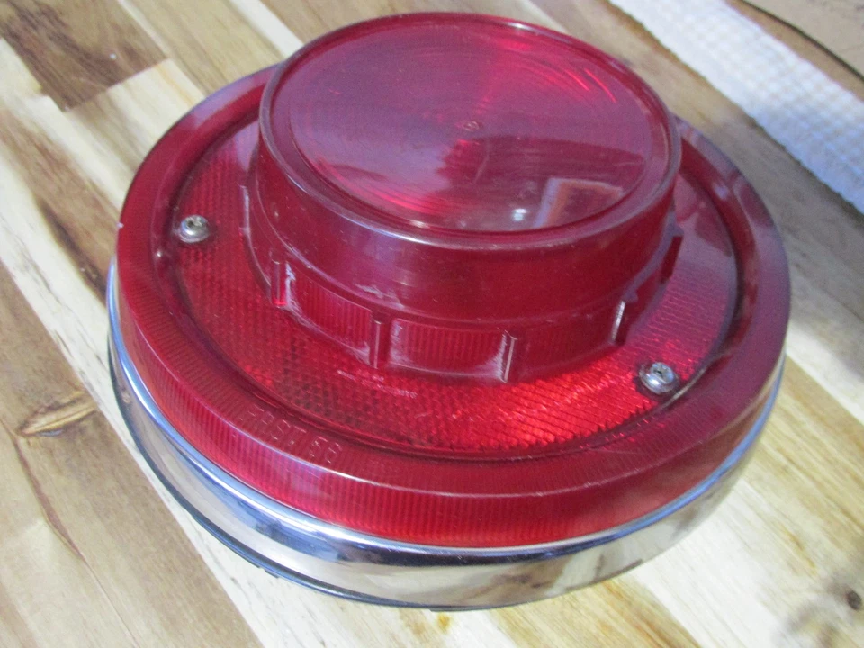 Conjunto de luz trasera original para Ford Fairlane 1956 Foto 2 de 4