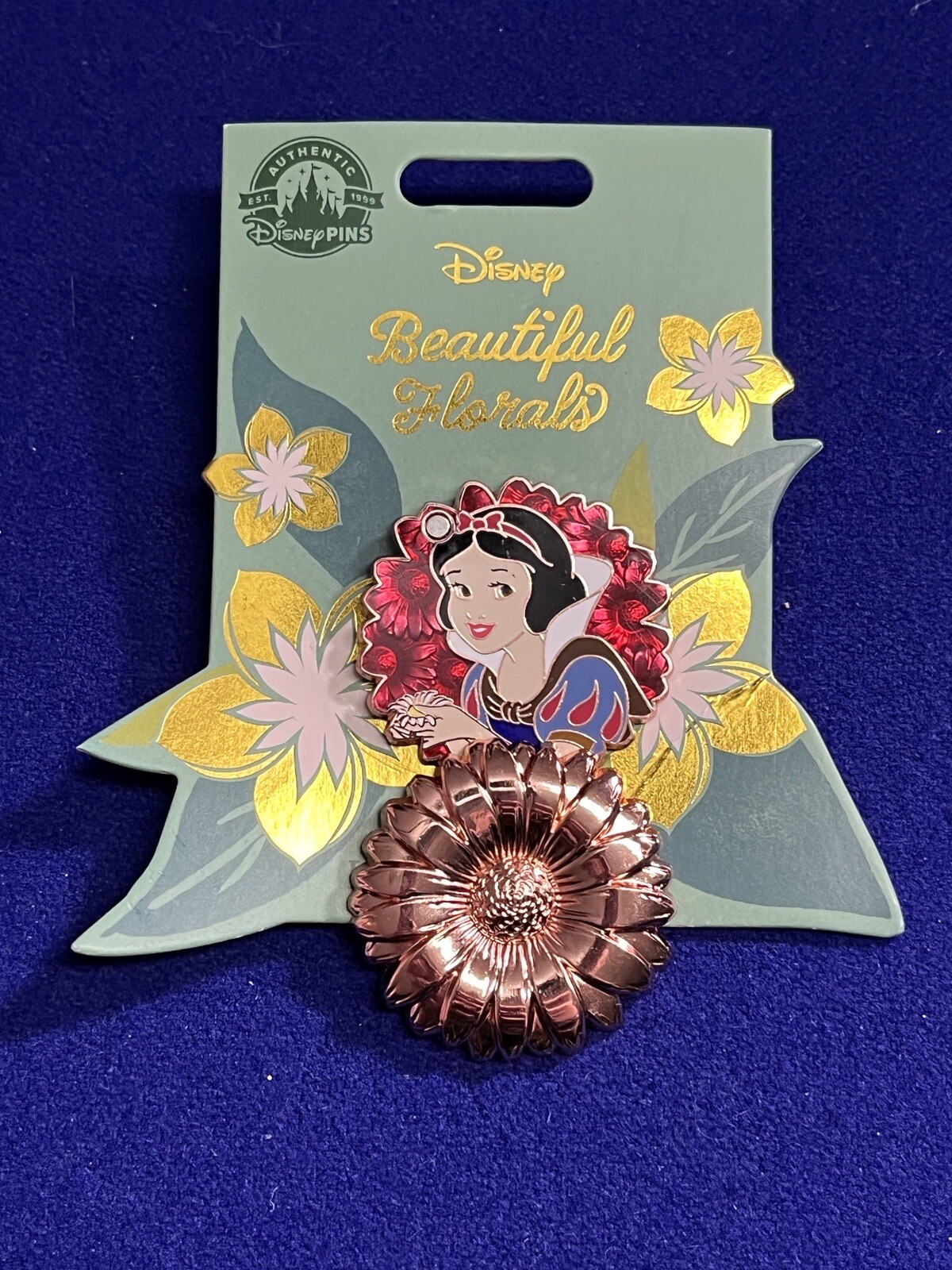 Disney Parks 2022 Beautiful Florals Princess Snow White LE Pin NEW