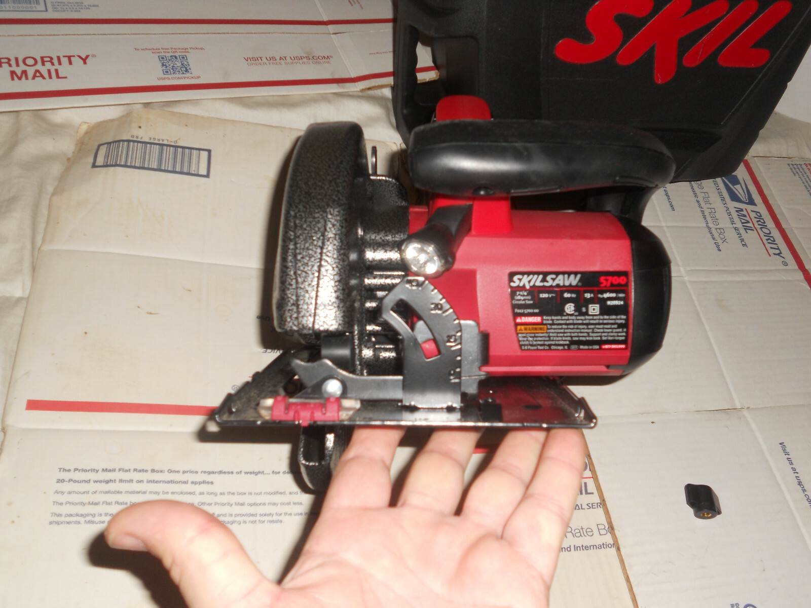 SKIL CIRCULAR SAW 2.6 HP, MODEL 5700 13 
