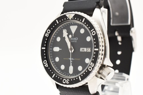 Vintage 1981 Seiko 7548-7000 150m Diver's Black Dial Day/Date Quartz Men's Watch - Picture 3 of 13