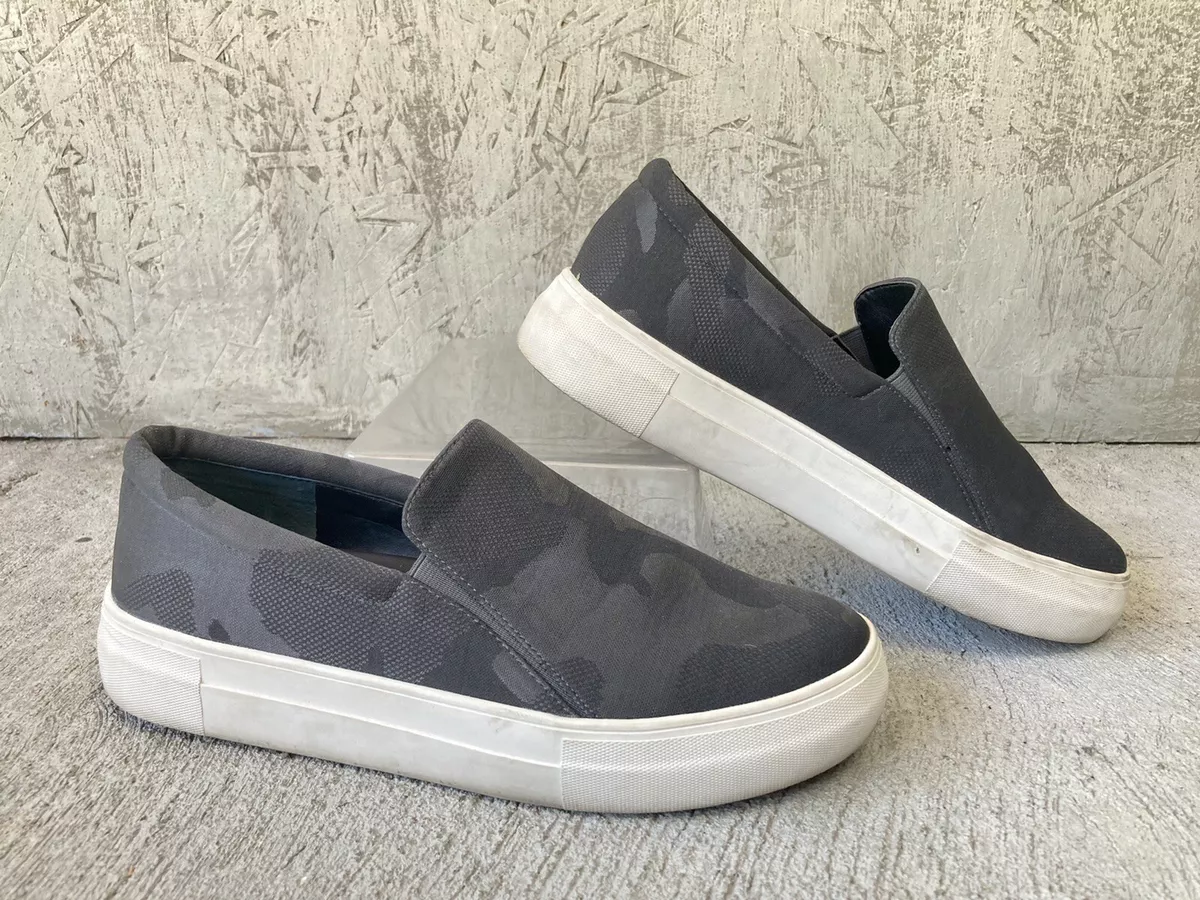 Vince Camuto VP KORLI 12 Womens Gray Camo Slip On Fashion Sneaker