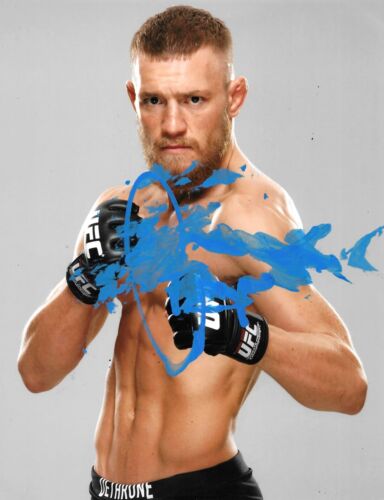 Conor McGregor Signed UFC 10x8 Photo AFTAL *SMUDGED* - Foto 1 di 1