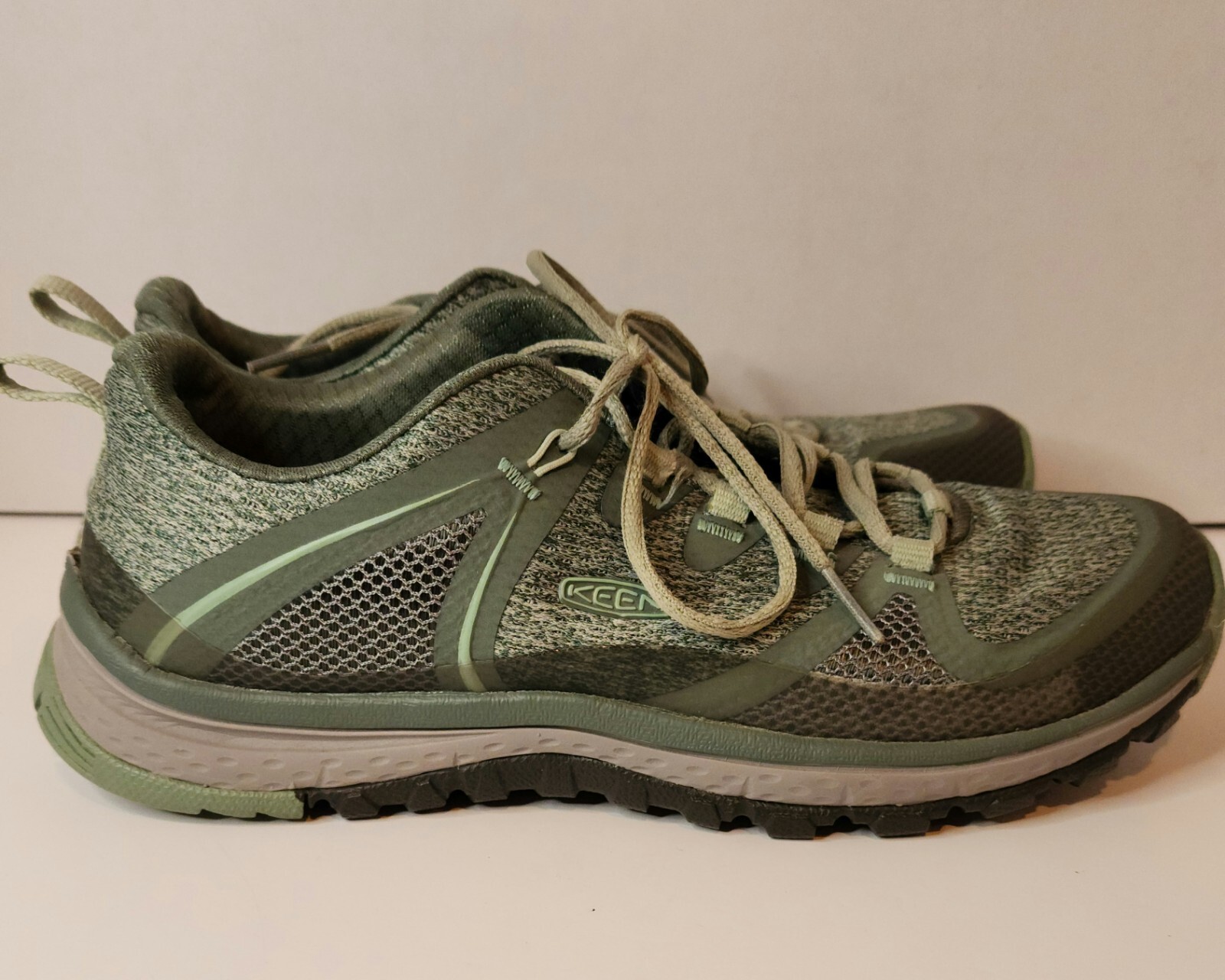 KEEN Scarpe da trekking da donna US 7 5 EU 38 verdi.