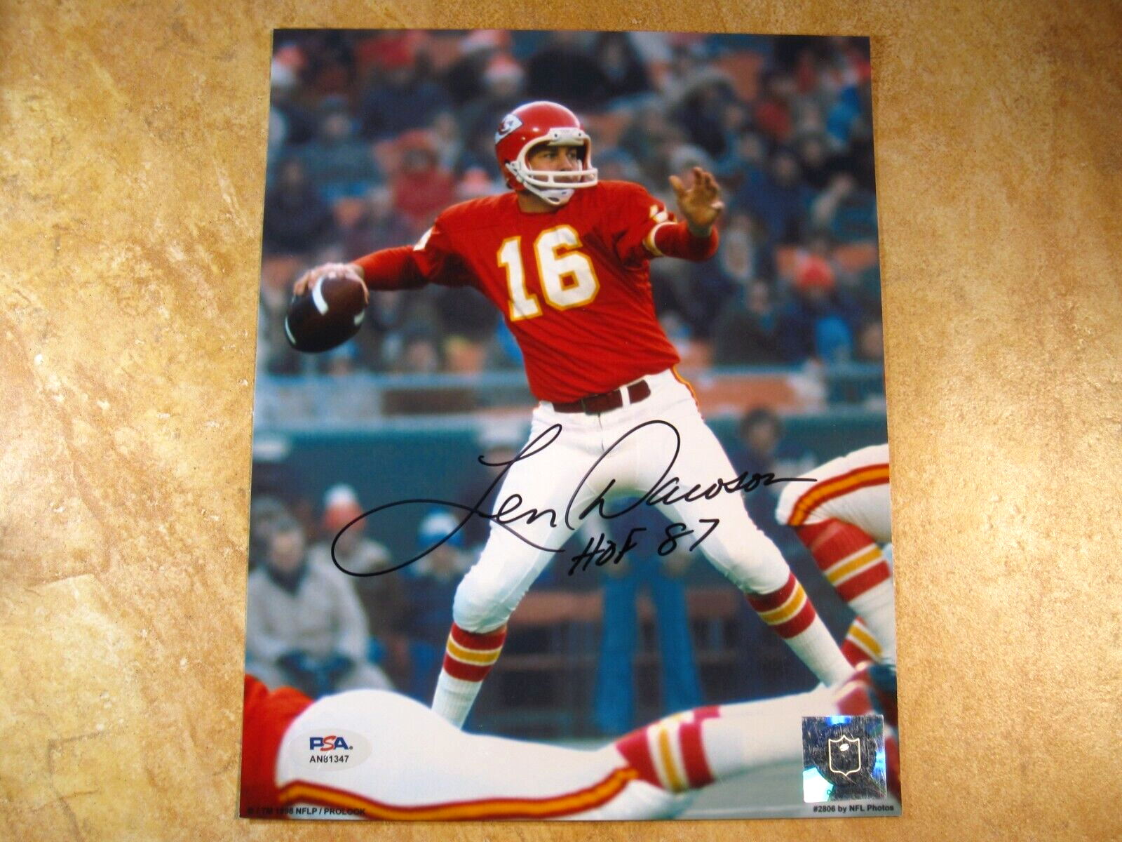 Len Dawson (HOF/1987) Autographed Signed Kansas City Chiefs LEN DAWSON (HOF/87) 8X10 PHOTO 1963-1975 KC CHIEFS PSA 
