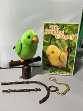 Vintage ~ The Singing Canary ~ Battery Operated ~ Alps Taiwan ~ Bird