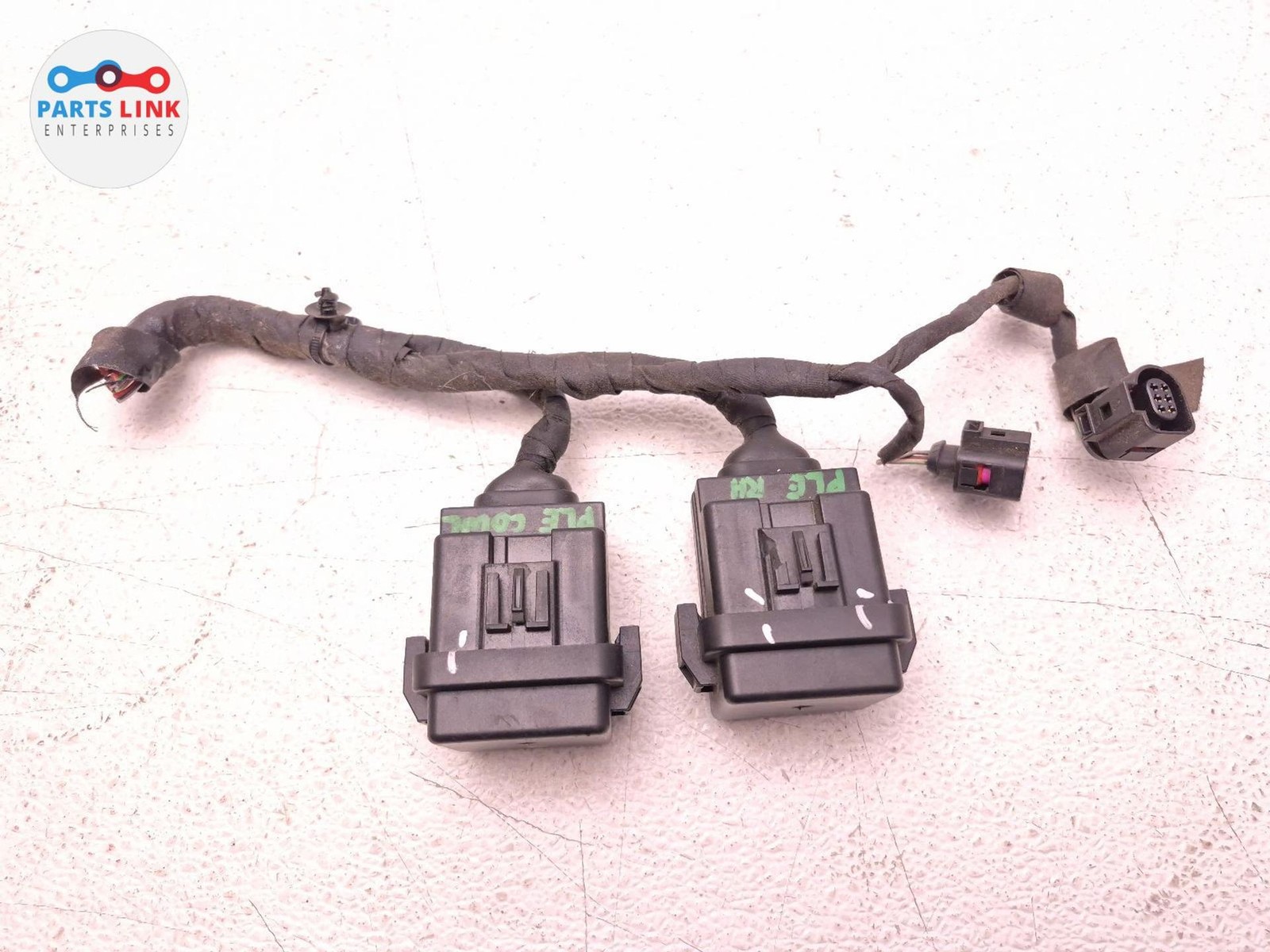 Bentley Bentayga 2016-2020 FRONT+RIGHT Fuse box