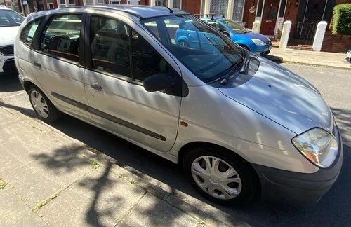 Renault Megane Scenic 16v For Spares Or Repair - Picture 1 of 10