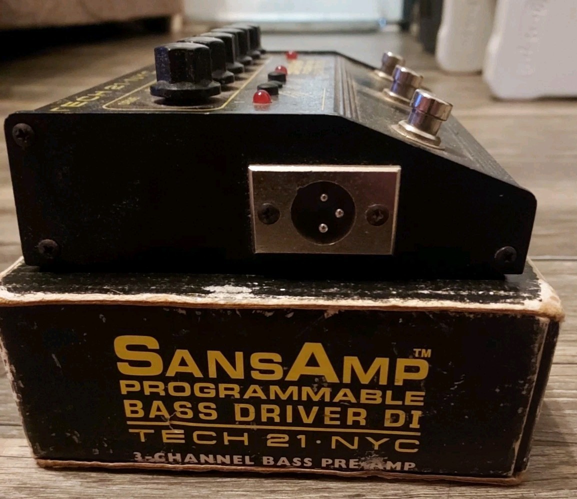 Tech 21 SansAmp Programmable Bass Driver DI Analog Preamp for Bass